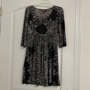 Medium size Reborn dress, black & white, very soft!